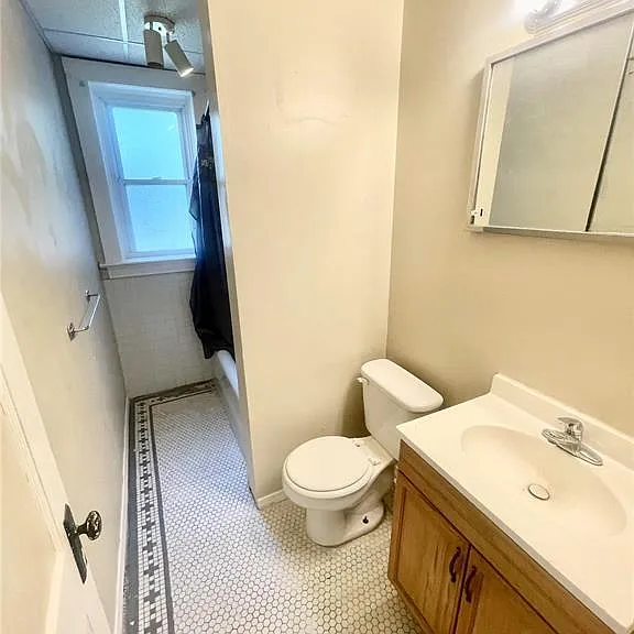 2406 Edison Ave — Photo 24