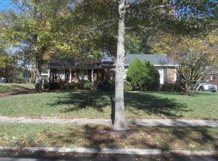 1527 Starbrook Dr, Charlotte, NC 28210