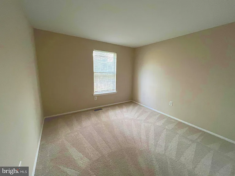 15705 Anamosa Dr — Photo 14