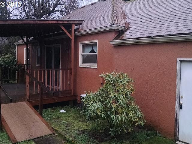 2nd image of 5201 SE Glen Echo Ave