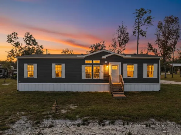 889 434th St, Old Town, FL 32680