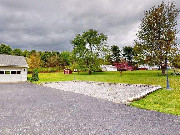 4th image of 1640 Smokey Corners Rd