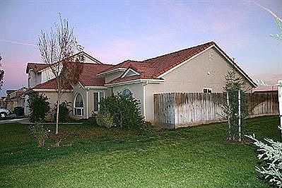 Side of home, no neighbor