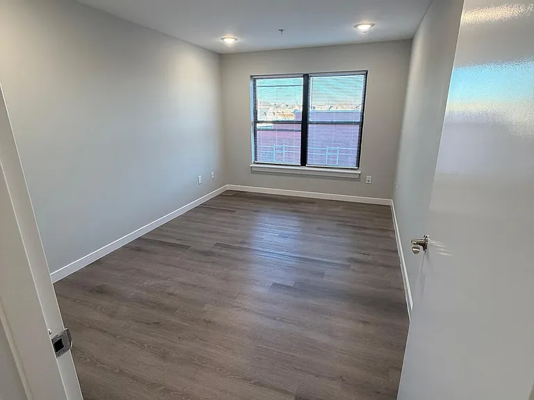 180 Cedar St #312 — Photo 4