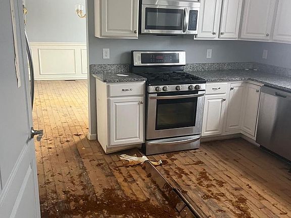 2nd image of 112 Jules Dr