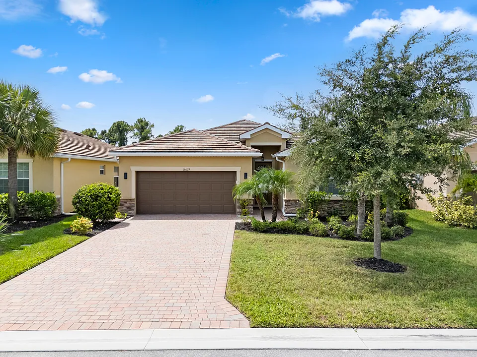 16029 Rosemallow Ln