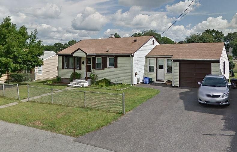1st image of 33 Island Ave E