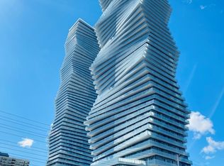 3900 Confederation Pkwy #5201, Mississauga, ON L5B 0M3