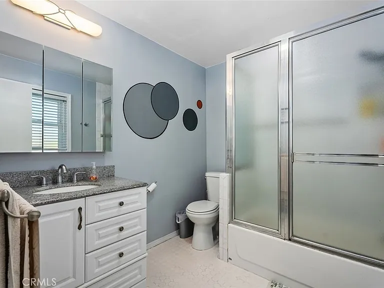 314 S Velva Pl — Photo 10