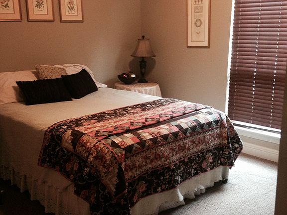 Guest bed