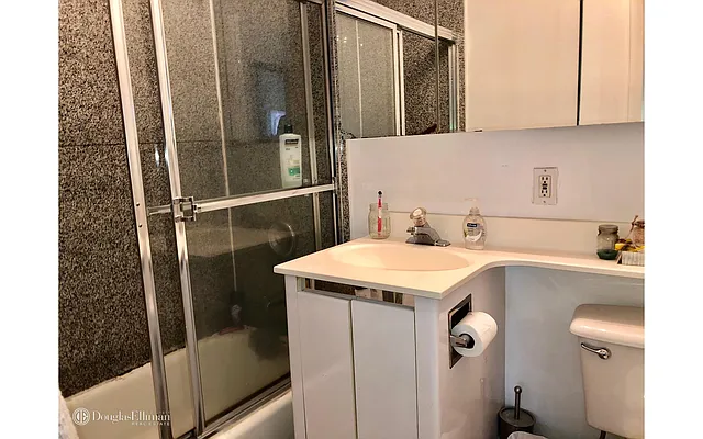 Rented by Douglas Elliman | media 14