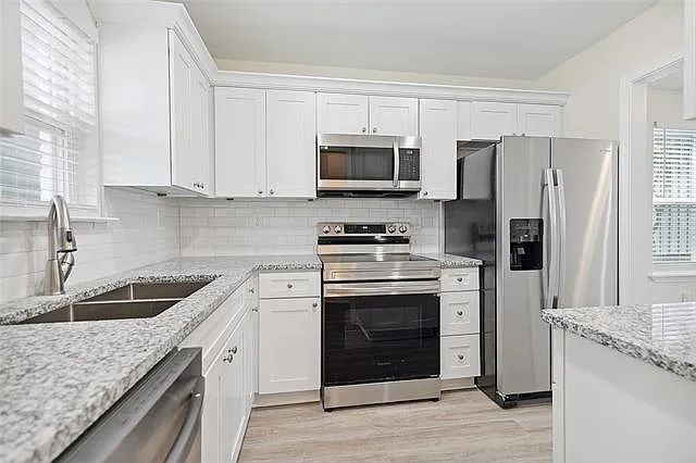 2 bed, 1.5 bath, 1100 sqft, $1,500 — Photo 4