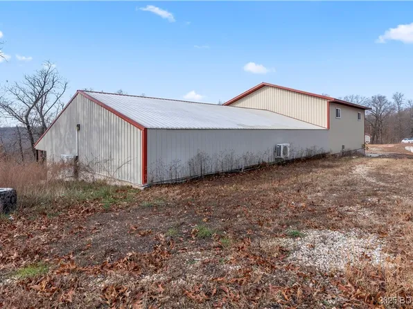 835 Greenview Dr, Camdenton, MO 65020