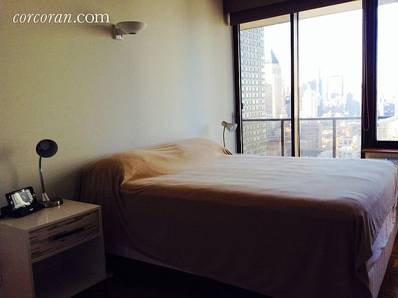 3rd image of 161 W 61st St APT 31H
