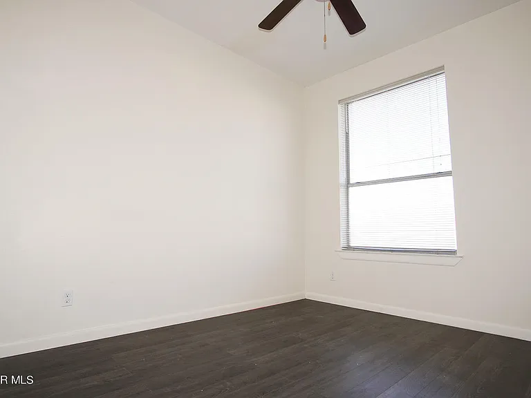 6262 Woodrow Bean Transmountain Dr #20 — Photo 11