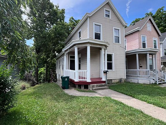 3rd image of 753 Woodlawn Ave