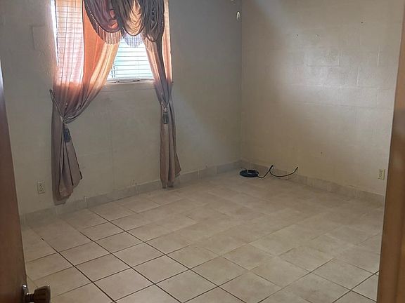 5th image of 710 W Cantu Rd APT 6