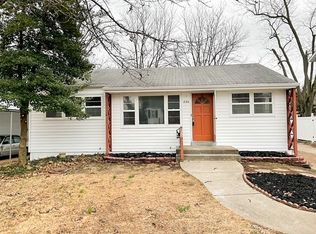 830 Clark St, Florissant, MO 63031