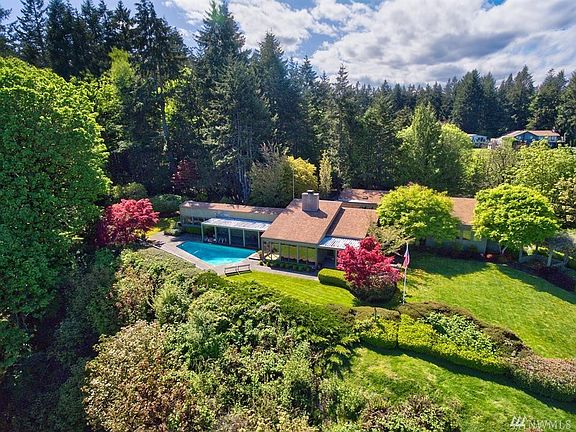 2nd image of 10410 Sunrise Beach Dr NW