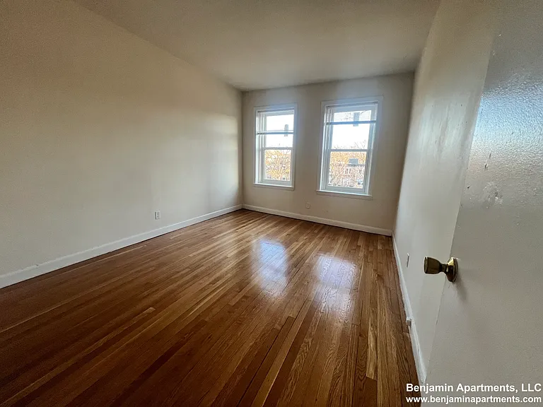 1137 Commonwealth Ave #9 — Photo 10