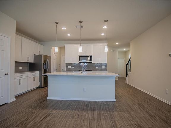 4th image of 3415 Avondale View Dr