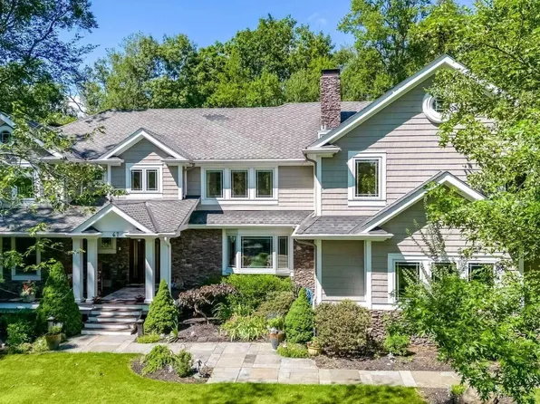 67 Rolling Ridge Rd, Upper Saddle River, NJ 07458