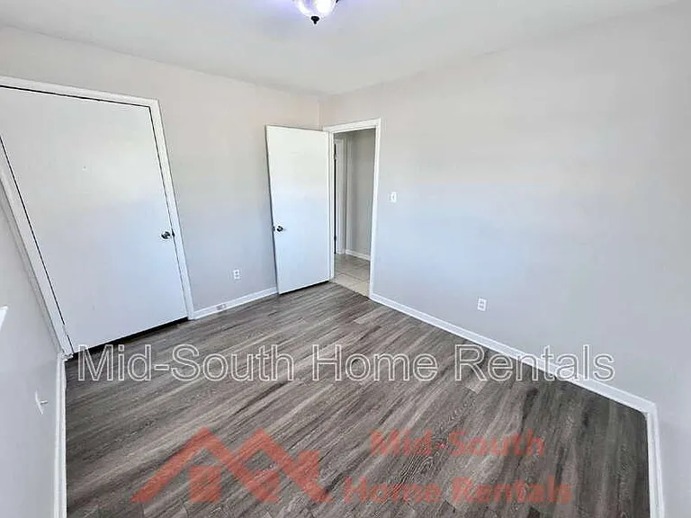 3513 Rochester Rd — Photo 16