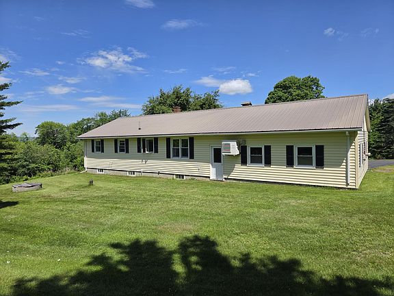 4th image of 220 Macomber Hill Road