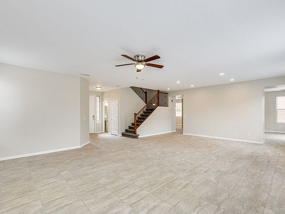 2nd image of 13746 W Lisbon Ln