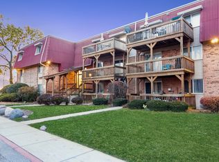 1870 Tall Oaks Dr UNIT 1105, Aurora, IL 60505