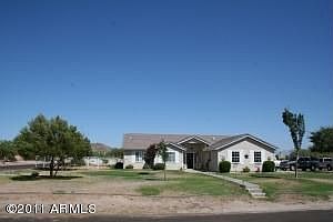 1st image of 2566 W Dixon Ln