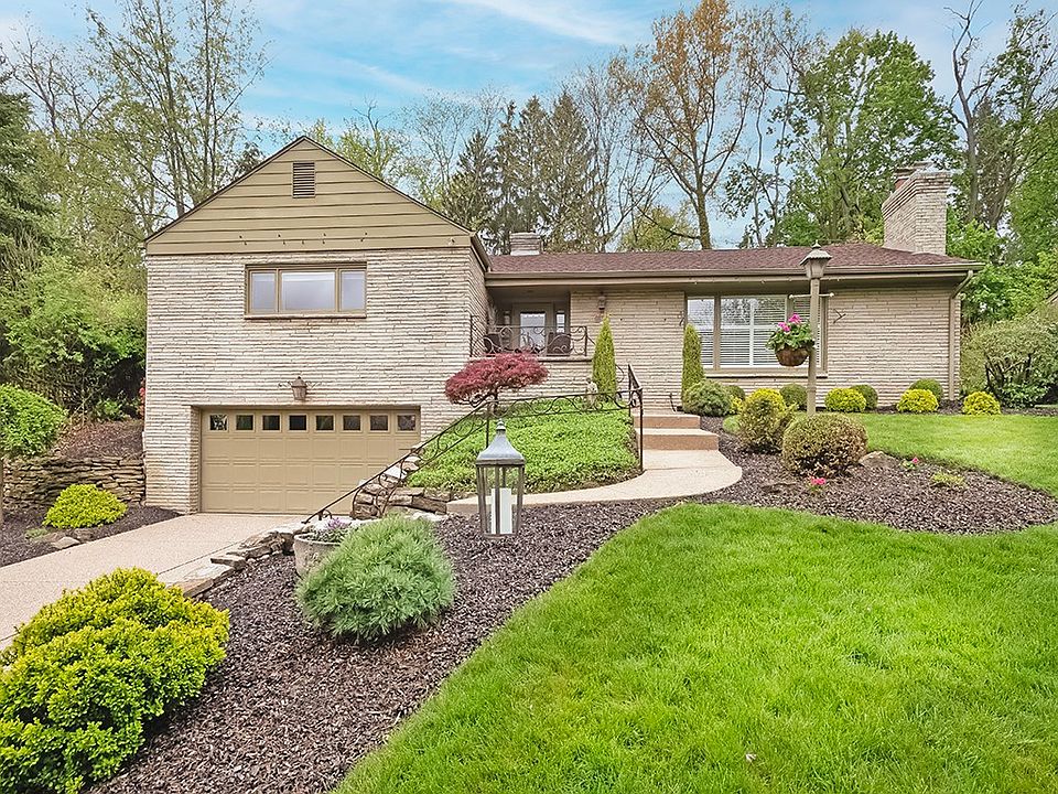 1st image of 35 Woodland Dr