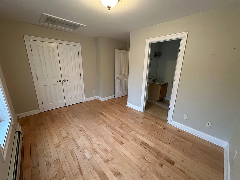 1044 North Ave #4 — Photo 14