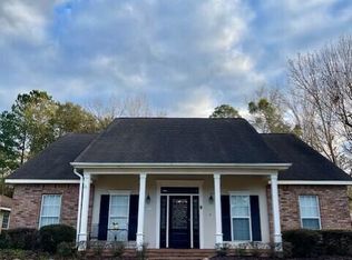 8421 Makiki Dr, Diamondhead, MS 39525