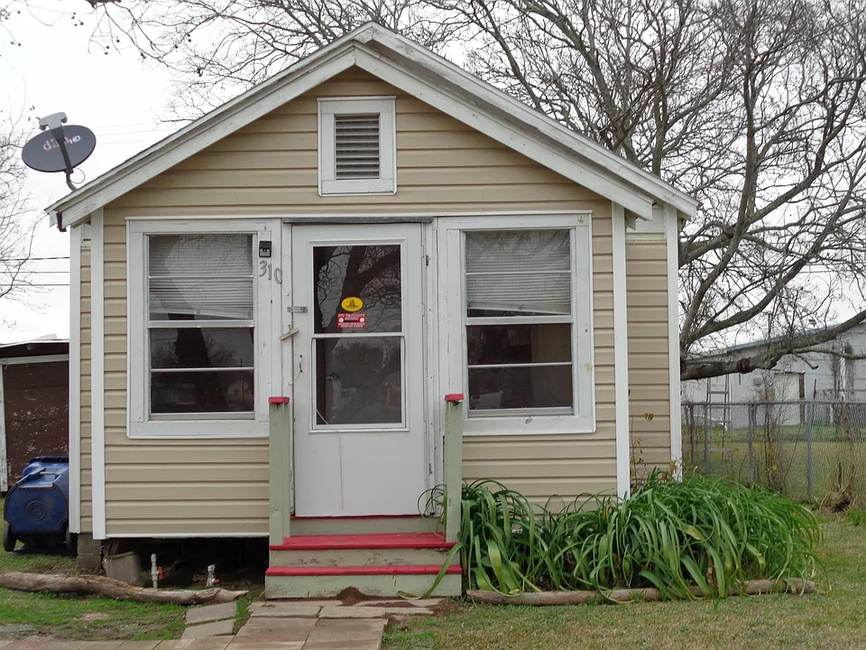310 Avenue A