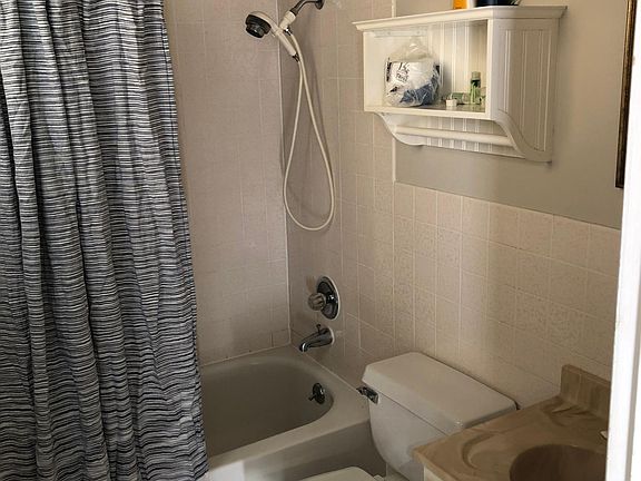 4th image of 25A Oakwood St #25A