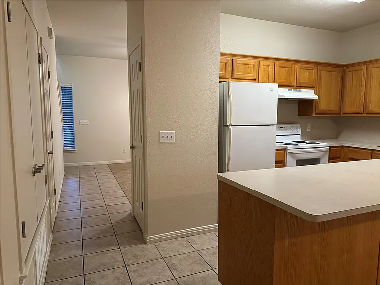 9 Deerfield Dr #B — Photo 10