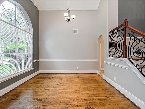 5th image of 6801 Paigetree Ln