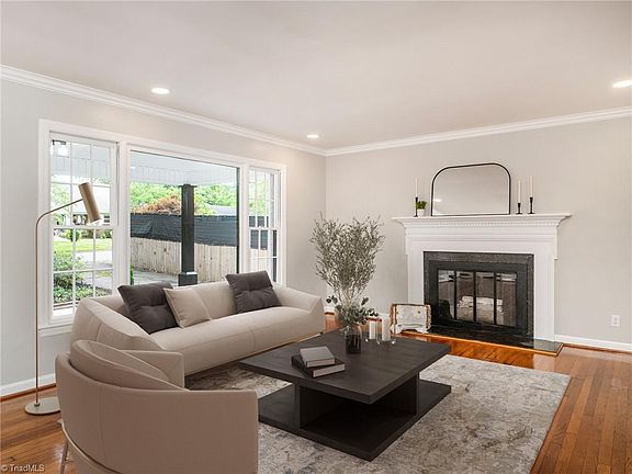 5th image of 607 Whittier Dr