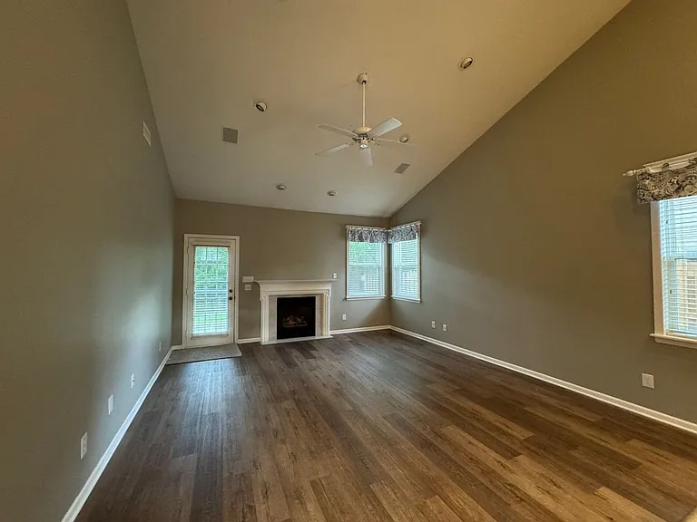 13373 Grosbeak Ct — Photo 2