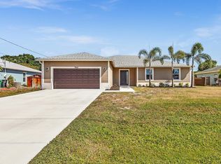 762 SE Atlantus Ave, Pt Saint Lucie, FL 34953