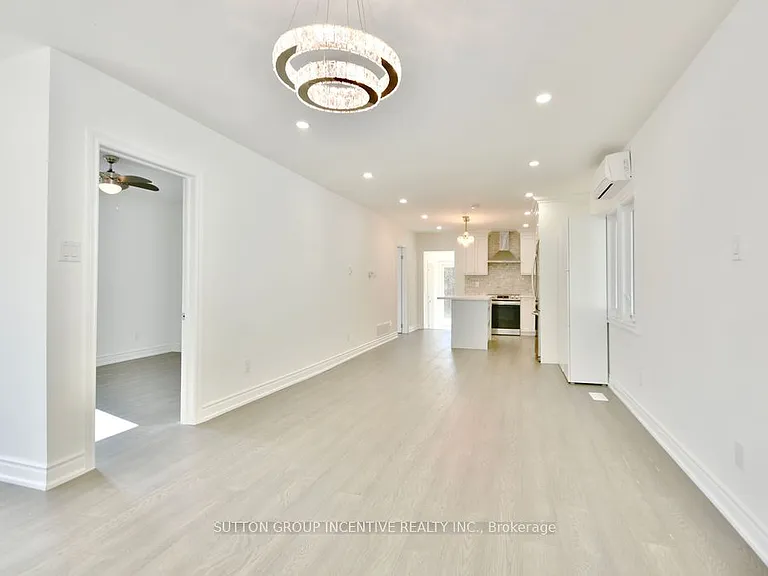 1556 Houston Ave — Photo 11