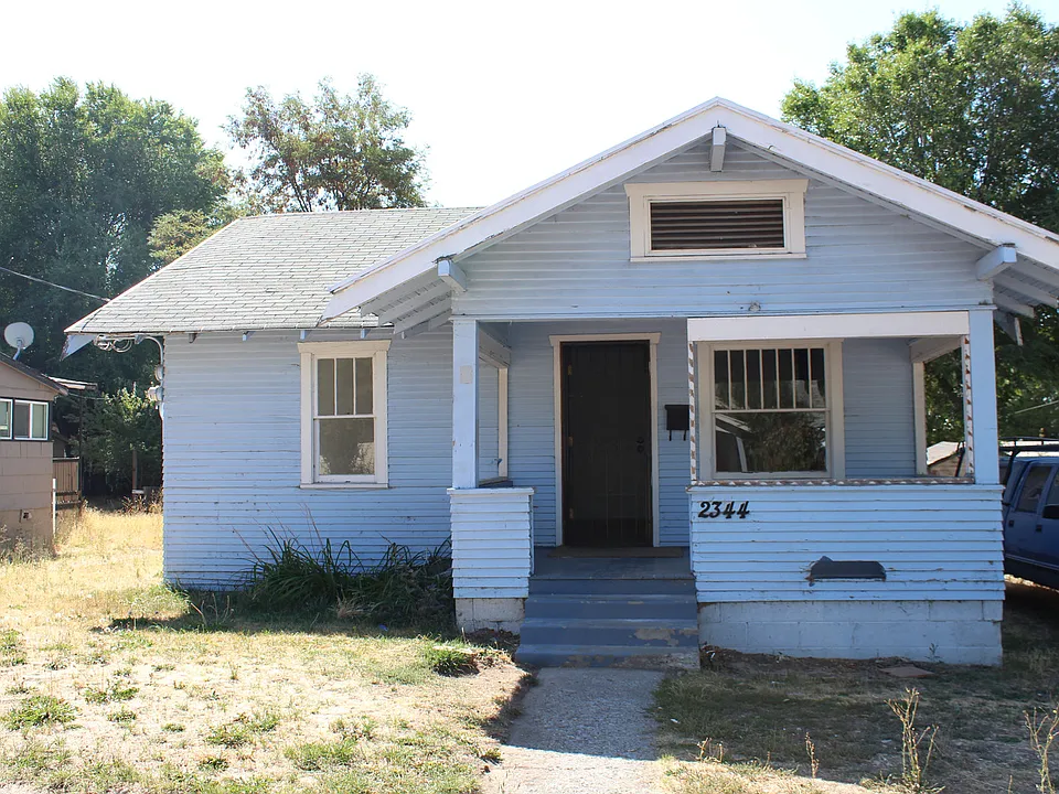 2344 Orchard Ave