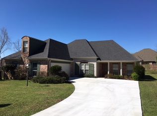 104 Glen Auburn Dr, Clinton, MS 39056
