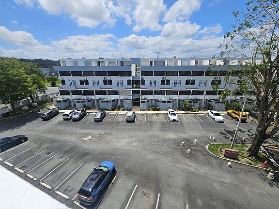 2nd image of 80 Calle Caribe APT 114-II-2