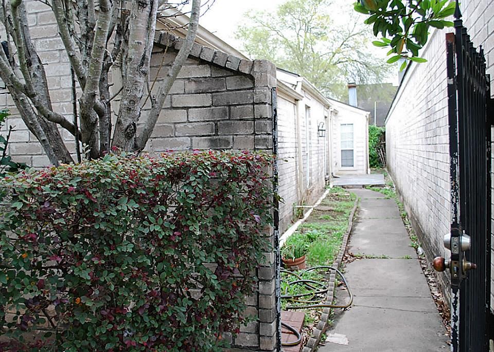 1st image of 12155 Stone West Dr