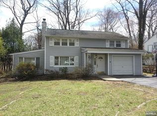 947 Andover Ter, Ridgewood, NJ 07450
