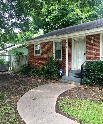 2nd image of 1439 Marilyn Ave