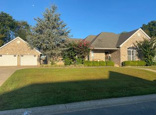 303 Billy Davis Dr, Searcy, AR 72143