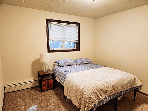 3rd image of 412 8th Ave W #3